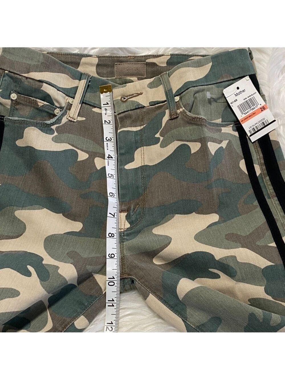 MOTHER Camouflage Pants with Black Detail - Picture 5 of 11